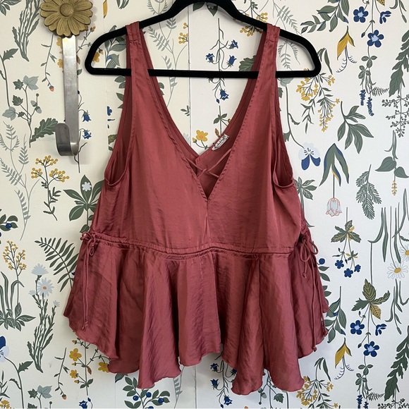 Free People Top - Picture 1 of 4